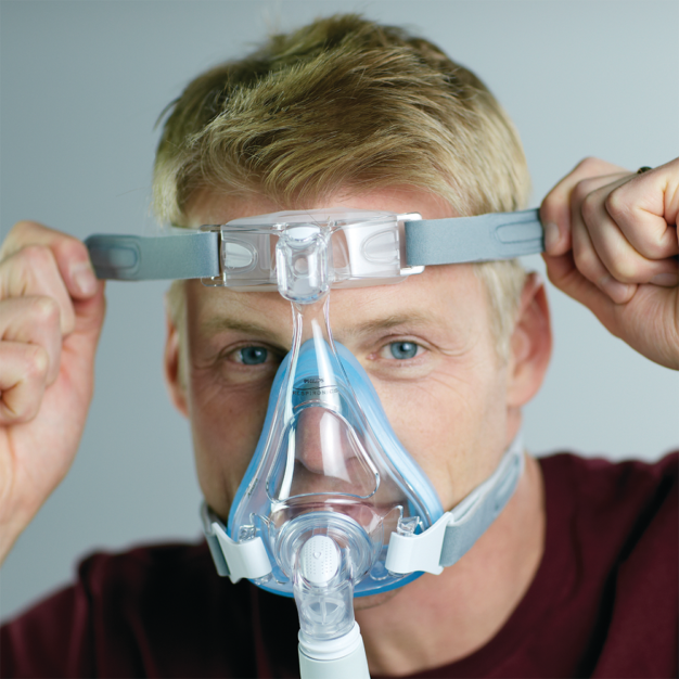 Philips Respironics Amara Gel CPAP Full Face Maske getragen Frontansicht